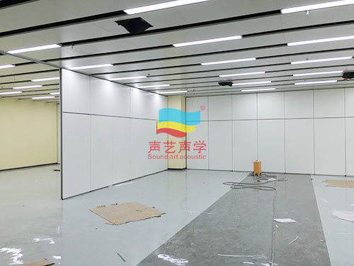 辦公室活動隔斷： 騰訊公司湖南分公司